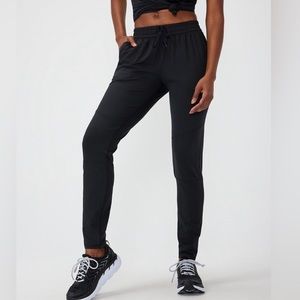 Black outdoor voices cloud knit size small. NEW WITHOUT TAGS. so soft.